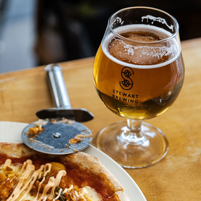 Stewart Brewing Beer & Pizza Kitchen taproom